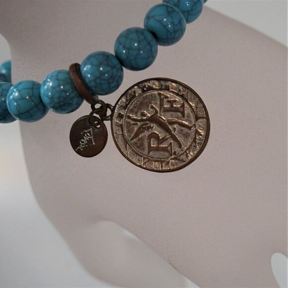 Lovisa Stretch Bracelet Blue Beads Liberte Egalite Fraternite Charm - Picture 4 of 5